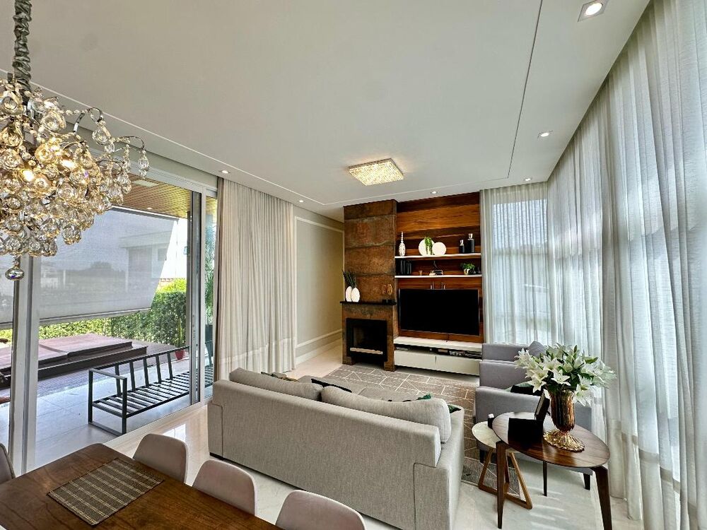 Casa, 3 quartos, 231 m² - Foto 2