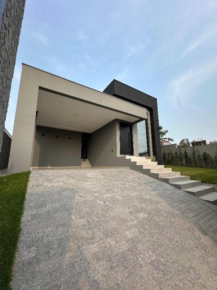Casa, 3 quartos, 240 m² - Foto 1