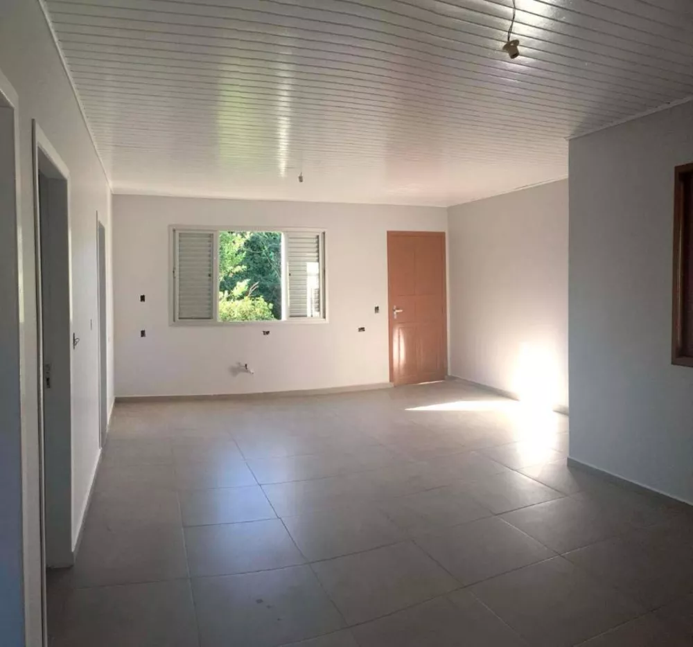 Casa à venda com 3 quartos, 150m² - Foto 1