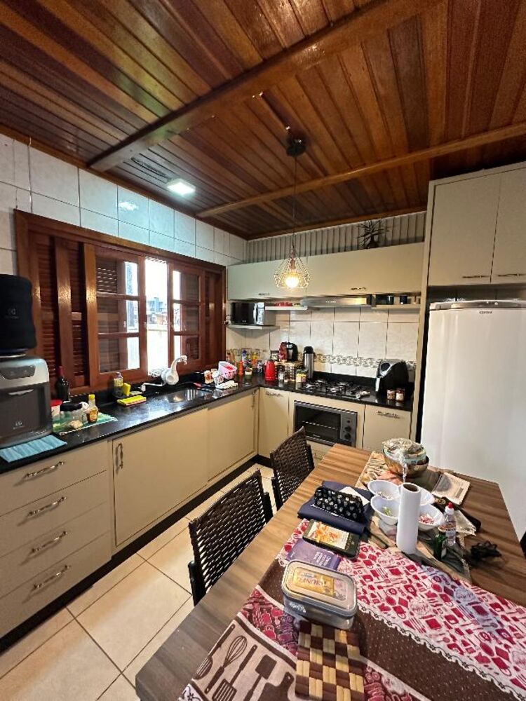 Casa à venda com 2 quartos, 90m² - Foto 8