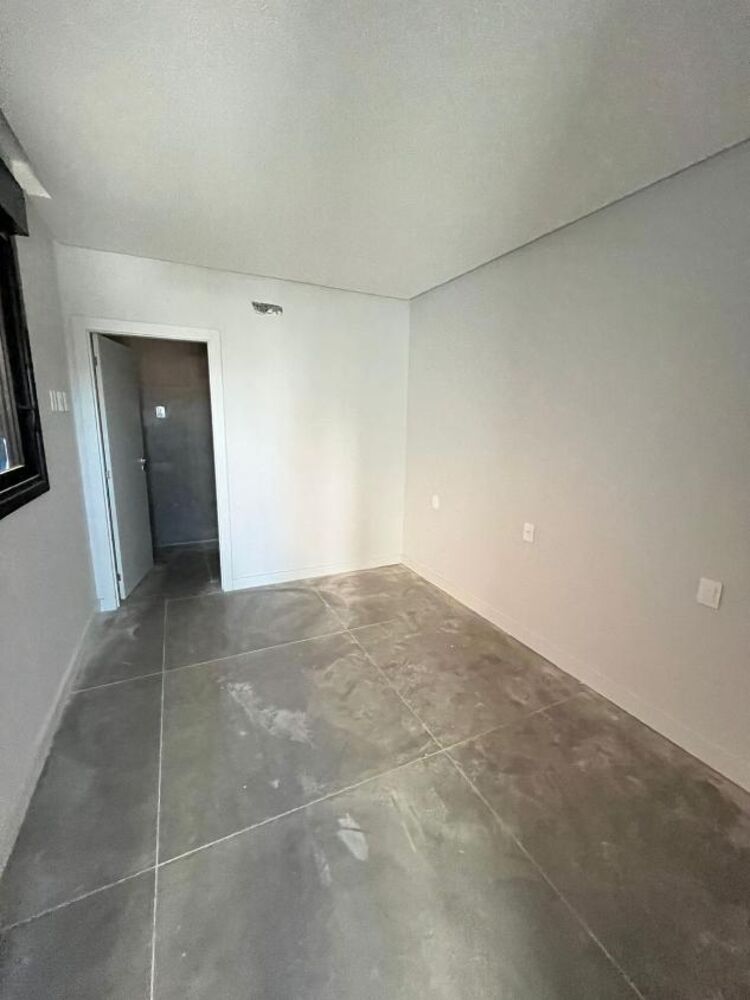 Casa, 4 quartos, 370 m² - Foto 1