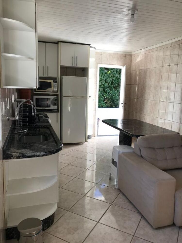 Casa, 3 quartos, 180 m² - Foto 1