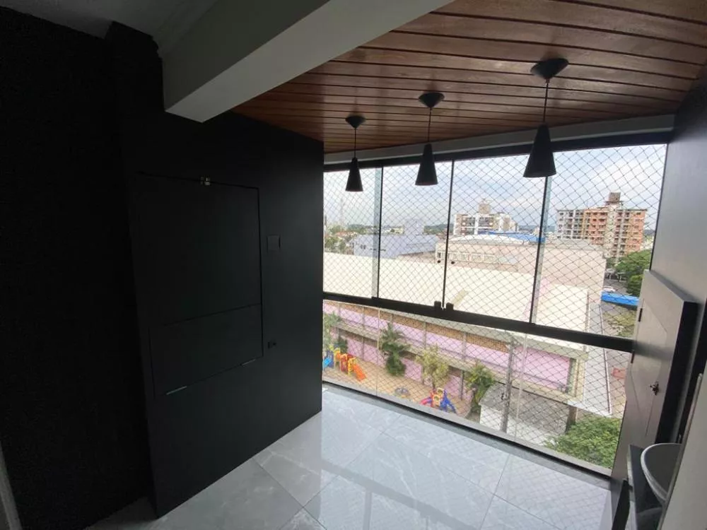 Apartamento à venda com 3 quartos, 97m² - Foto 4