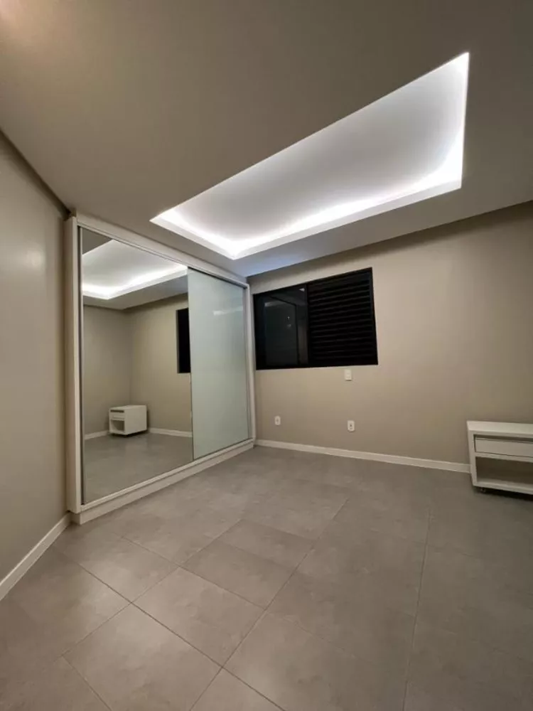 Apartamento à venda com 3 quartos, 115m² - Foto 8