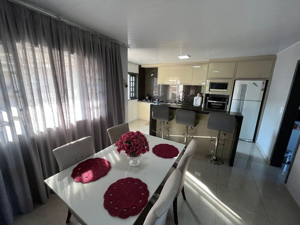 Casa, 3 quartos, 172 m² - Foto 1