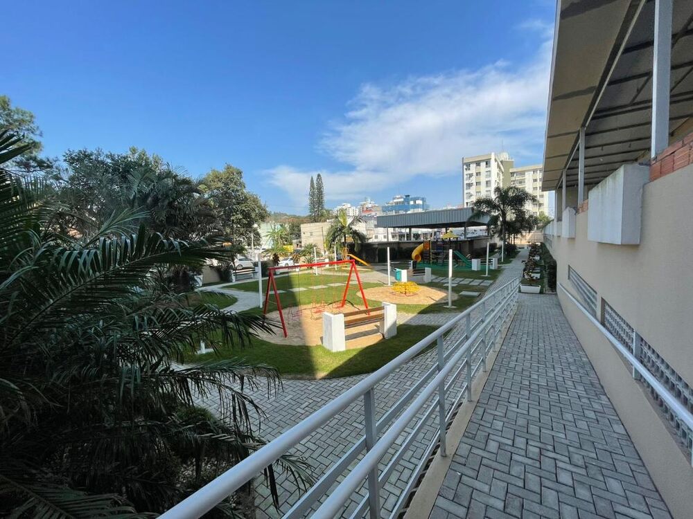 Apartamento à venda com 4 quartos, 100m² - Foto 2