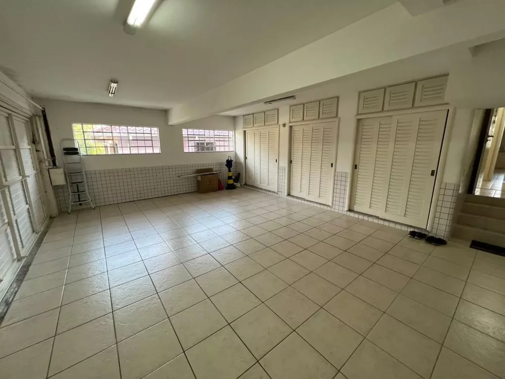 Casa à venda com 4 quartos, 430m² - Foto 8