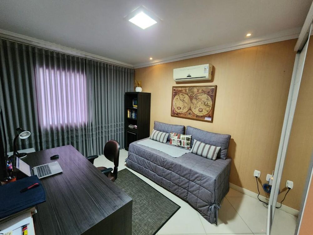 Casa, 3 quartos, 210 m² - Foto 1