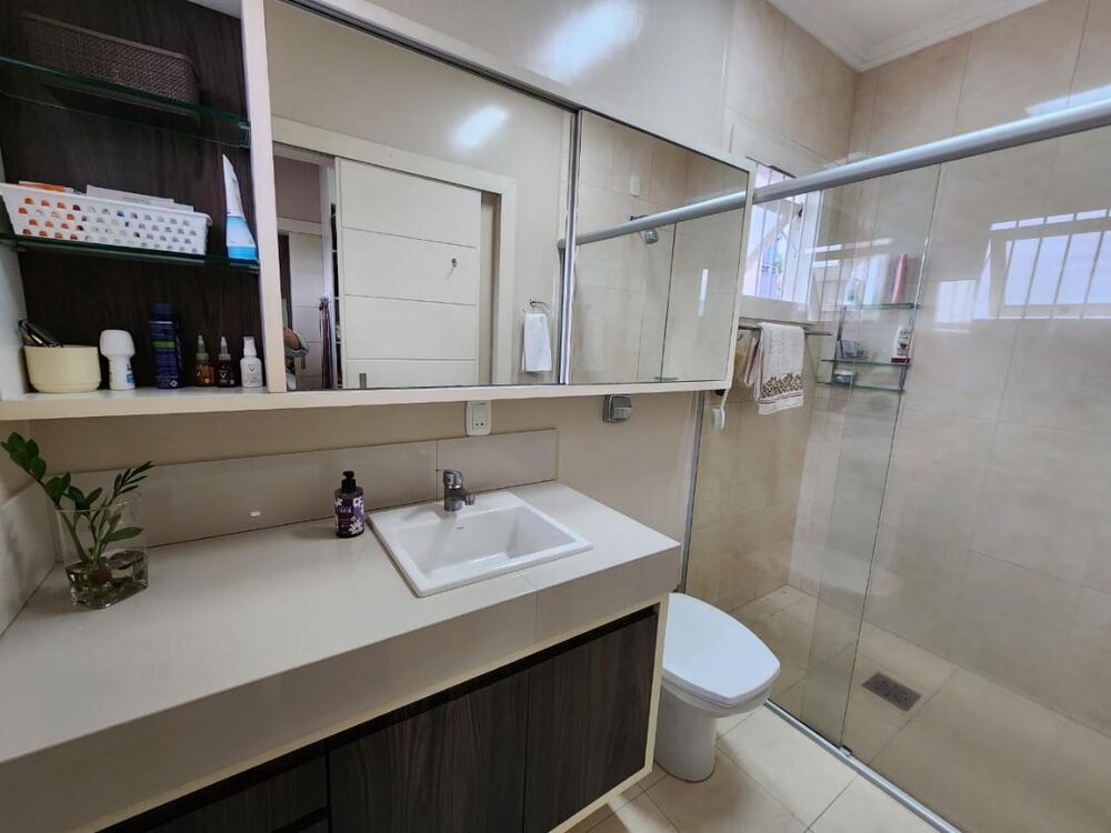 Casa, 3 quartos, 210 m² - Foto 3