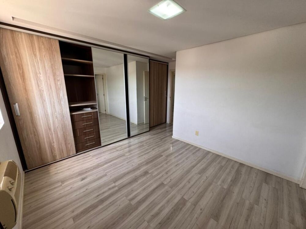Apartamento à venda com 3 quartos, 123m² - Foto 3