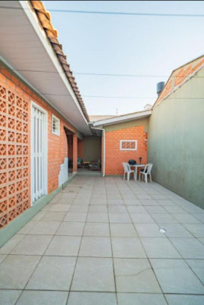 Casa à venda com 4 quartos, 120m² - Foto 2