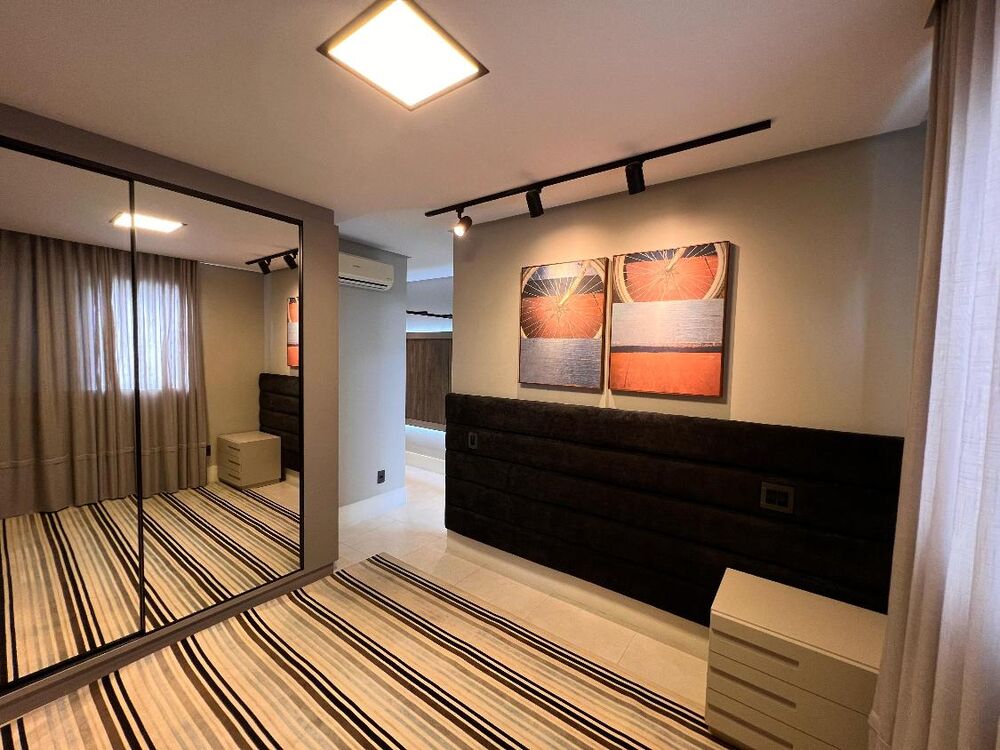 Apartamento, 4 quartos, 210 m² - Foto 1