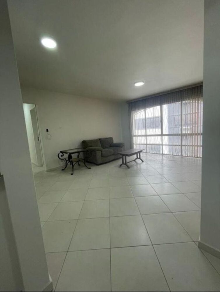 Casa Comercial à venda com 3 quartos, 114m² - Foto 3
