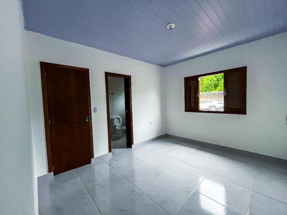 Casa à venda com 3 quartos, 80m² - Foto 8