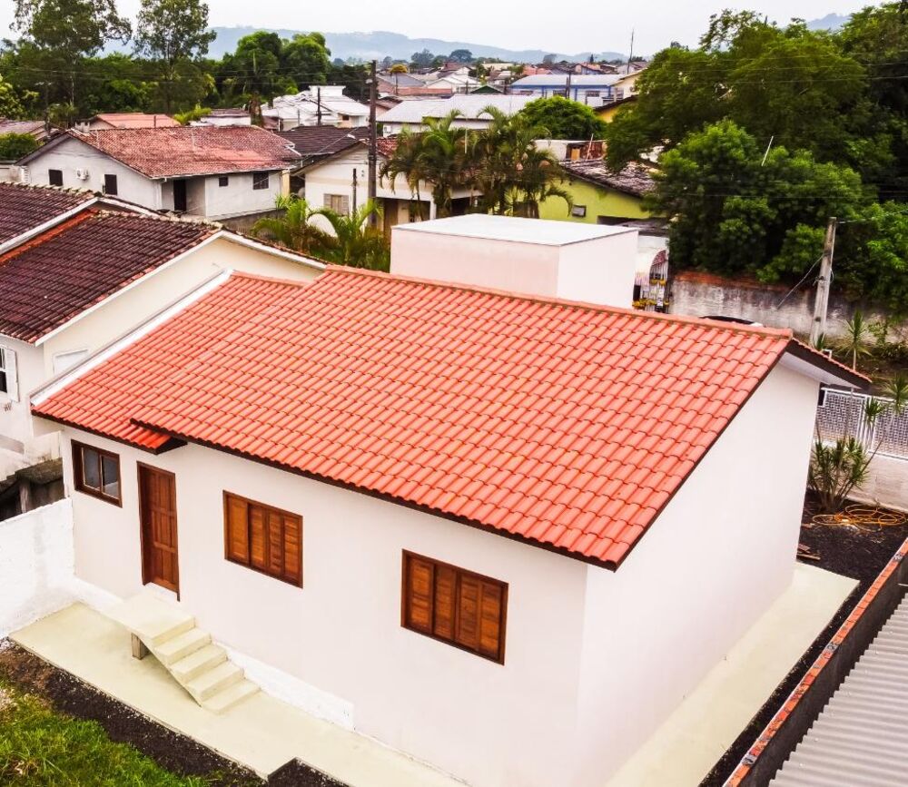 Casa à venda com 3 quartos, 80m² - Foto 3