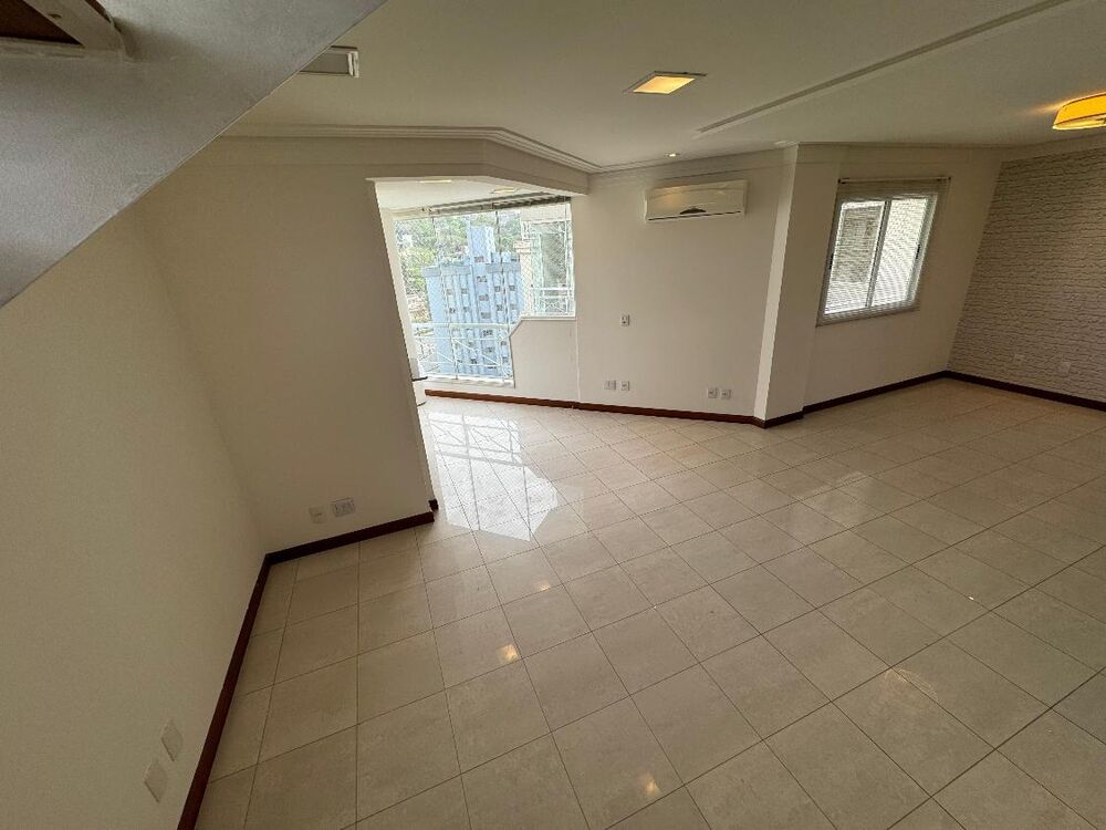 Cobertura, 3 quartos, 220 m² - Foto 4