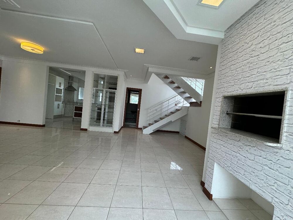 Cobertura, 3 quartos, 220 m² - Foto 2