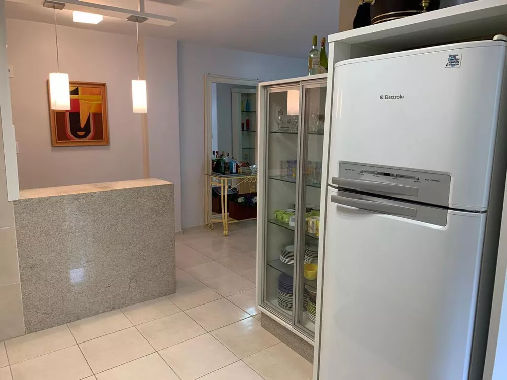 Apartamento à venda com 3 quartos, 101m² - Foto 1