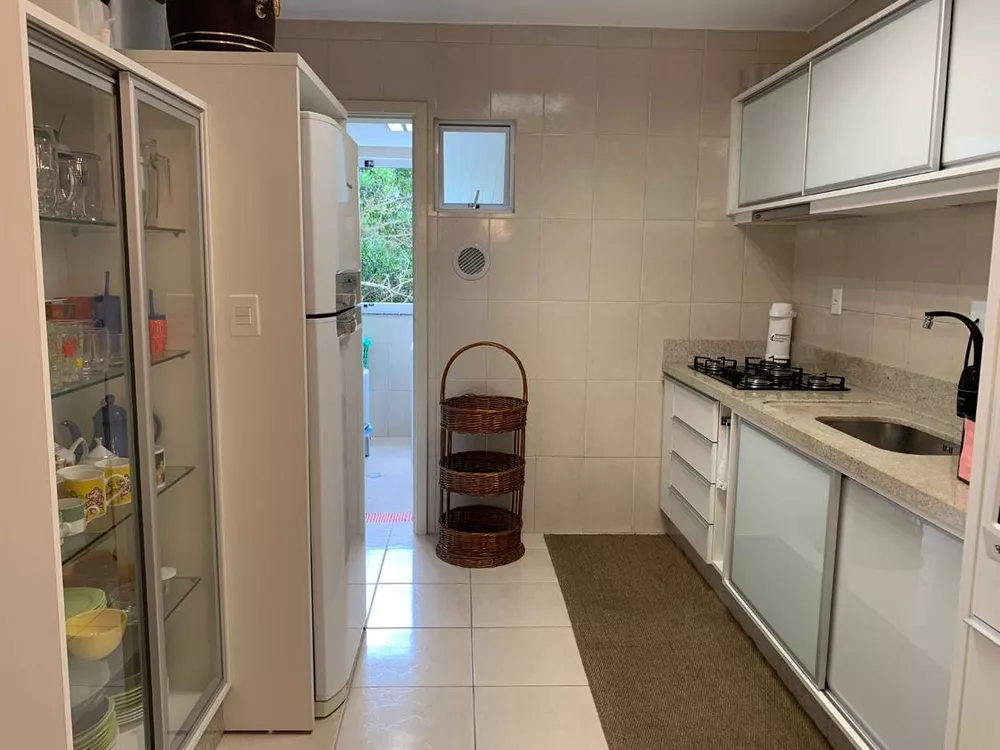 Apartamento à venda com 3 quartos, 101m² - Foto 2