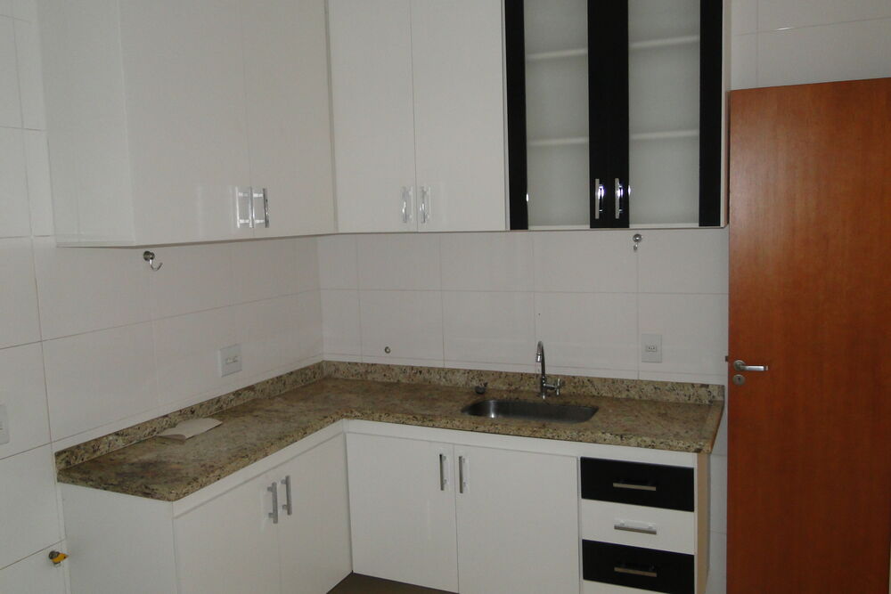Apartamento à venda com 3 quartos, 138m² - Foto 4