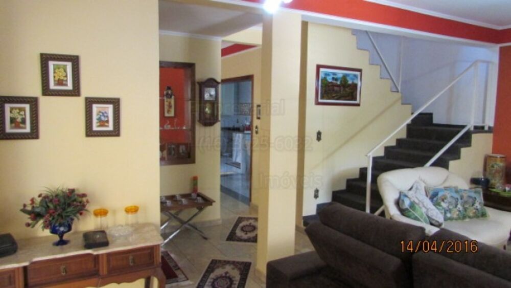 Sobrado à venda com 3 quartos, 330m² - Foto 2