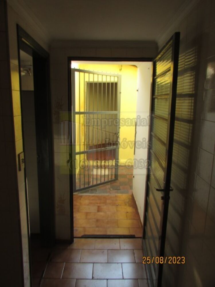 Casa à venda com 2 quartos, 120m² - Foto 7