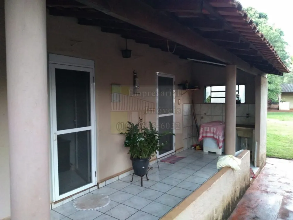 Chácara, 3 quartos, 3832 m² - Foto 1