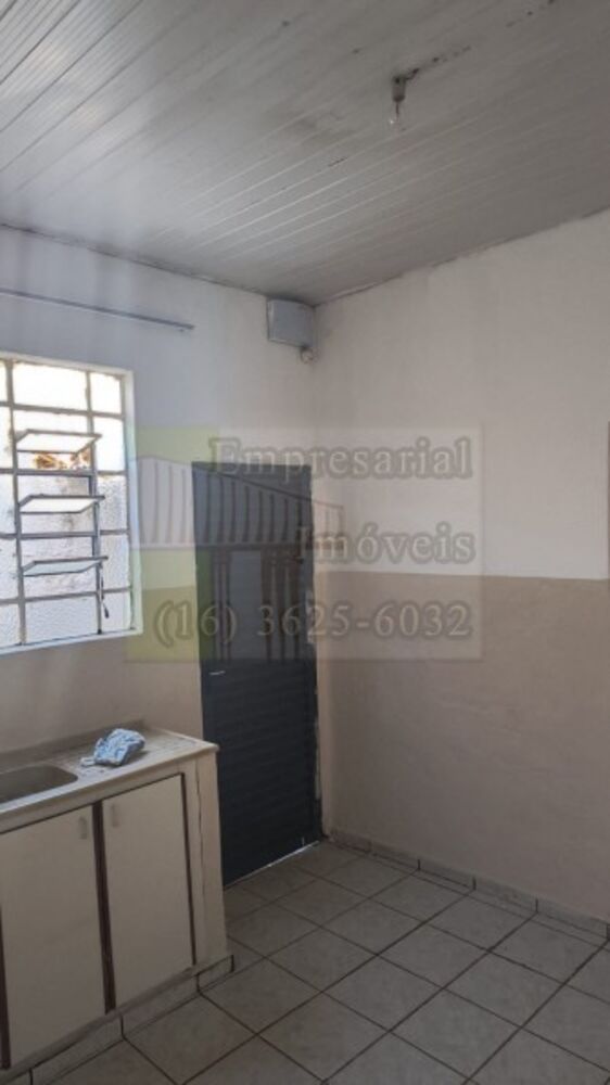 Casa para alugar com 1 quarto, 40m² - Foto 2