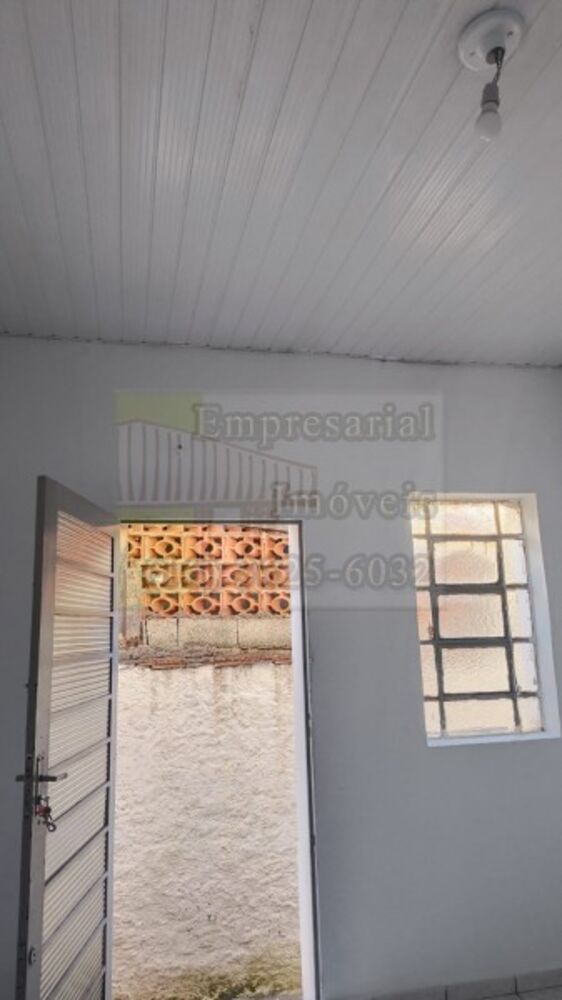 Casa para alugar com 1 quarto, 40m² - Foto 1
