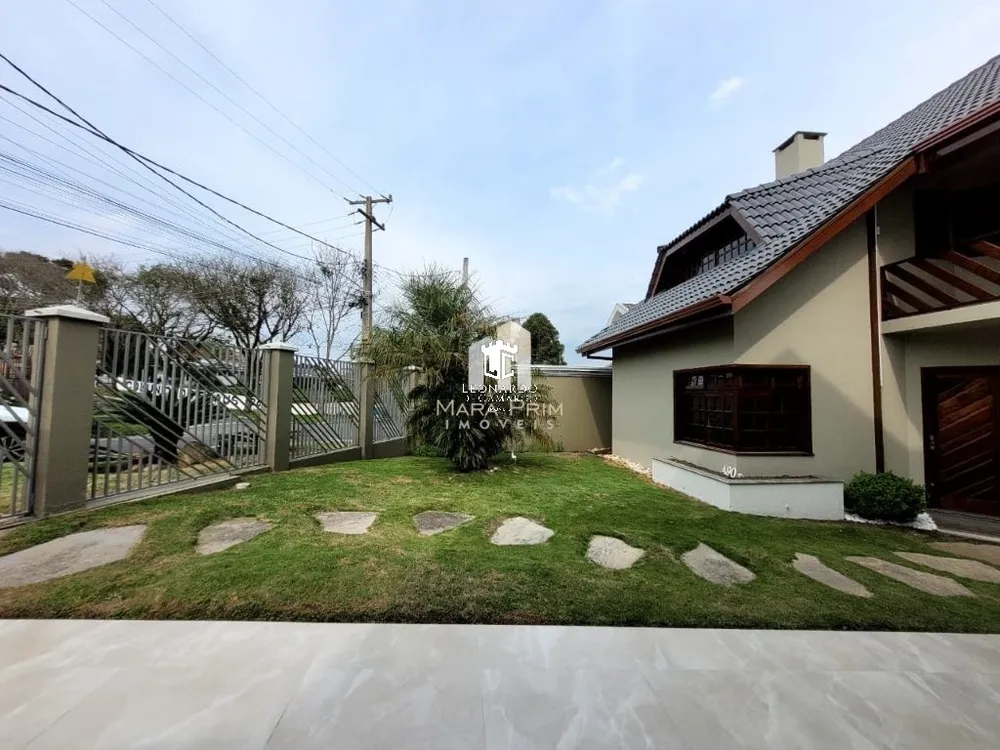 Casa, 3 quartos, 236 m² - Foto 1