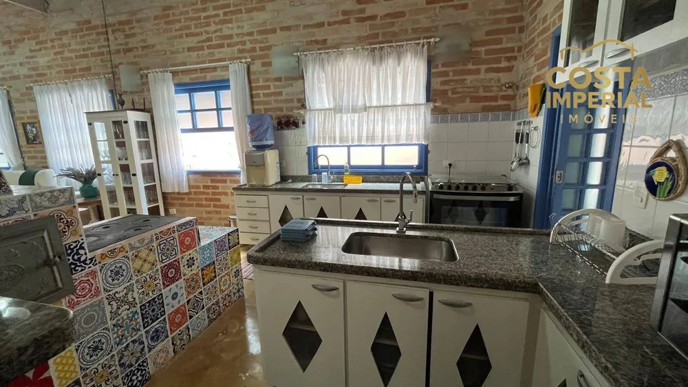 Casa, 4 quartos, 245 m² - Foto 3