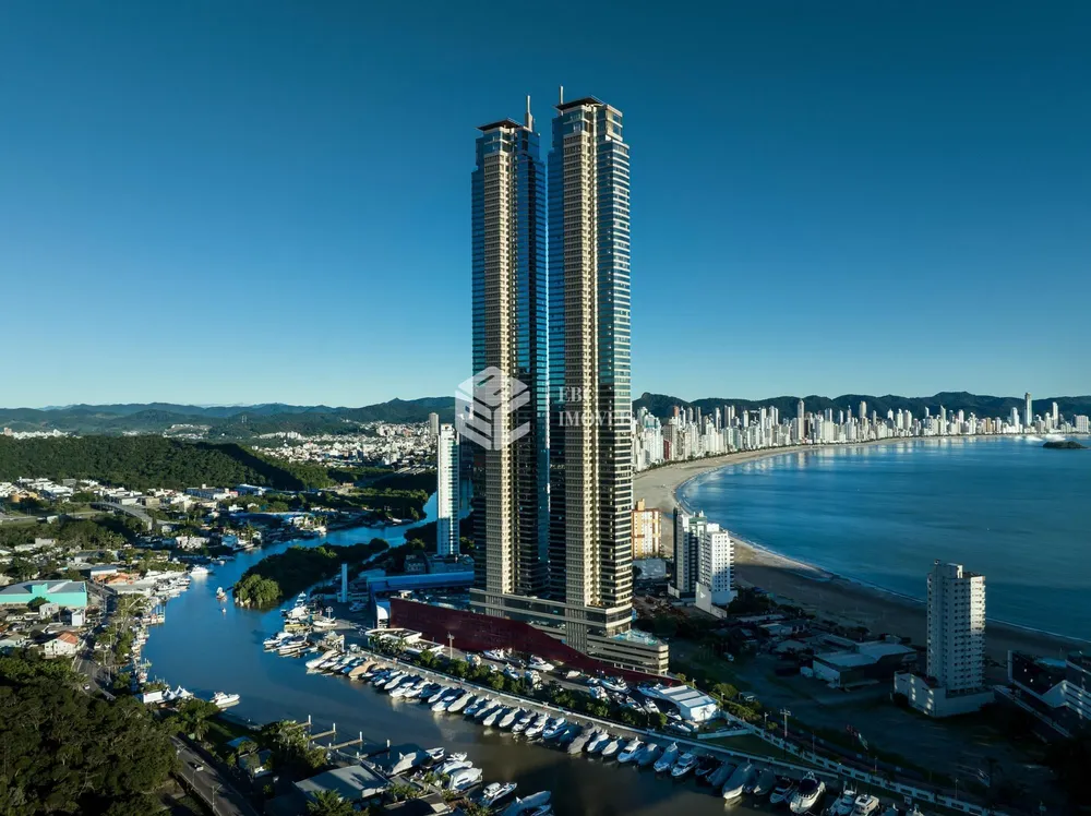 Apartamento, 4 quartos, 261 m² - Foto 1