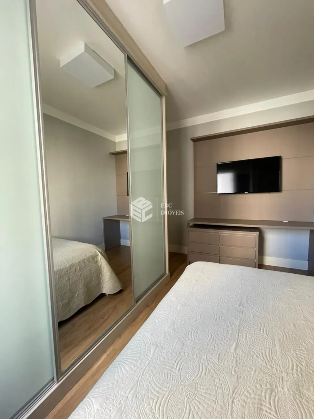 Apartamento, 3 quartos, 136 m² - Foto 2