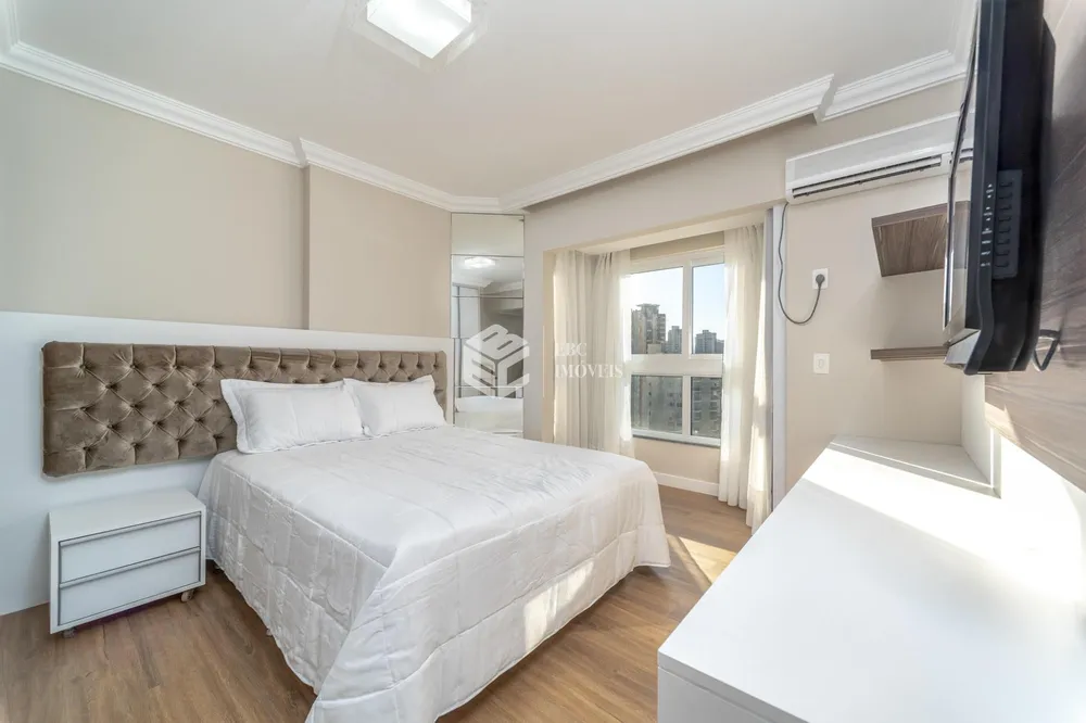 Apartamento, 4 quartos, 273 m² - Foto 1