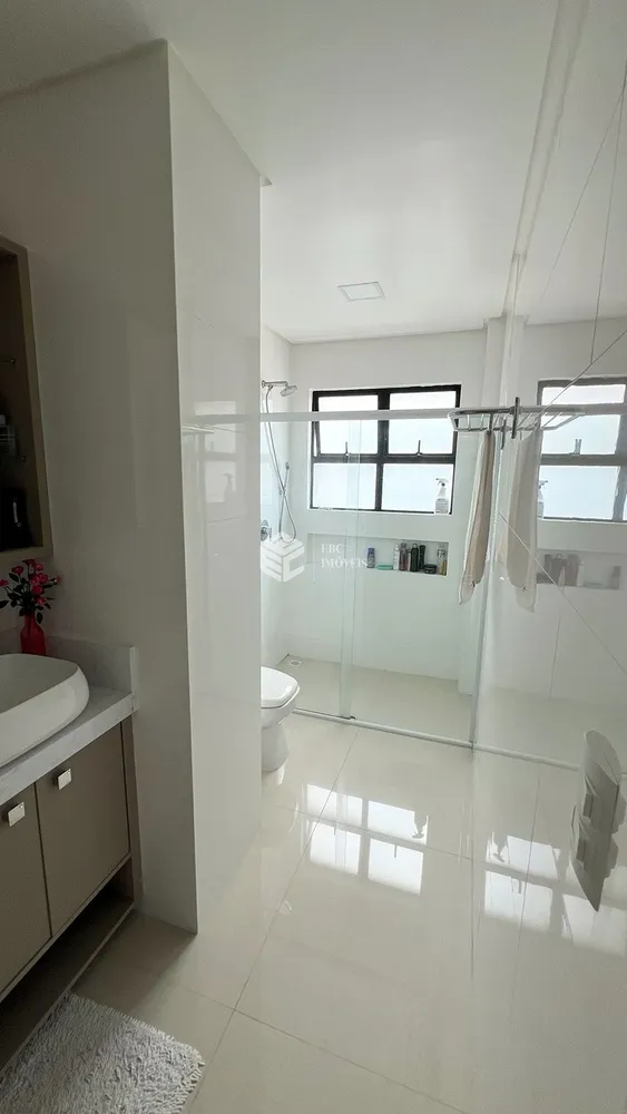 Cobertura, 4 quartos, 239 m² - Foto 3