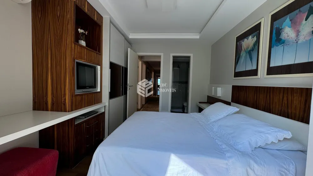 Apartamento, 4 quartos, 220 m² - Foto 2