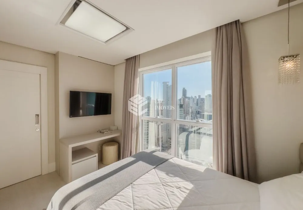 Cobertura, 3 quartos, 273 m² - Foto 1