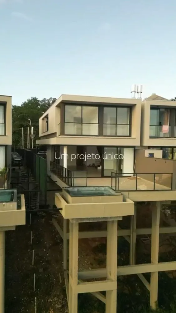 Casa, 4 quartos, 376 m² - Foto 1