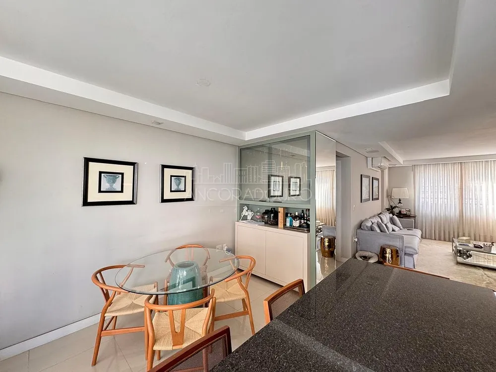 Apartamento, 3 quartos, 130 m² - Foto 1