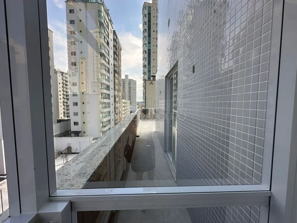 Apartamento, 3 quartos, 227 m² - Foto 2