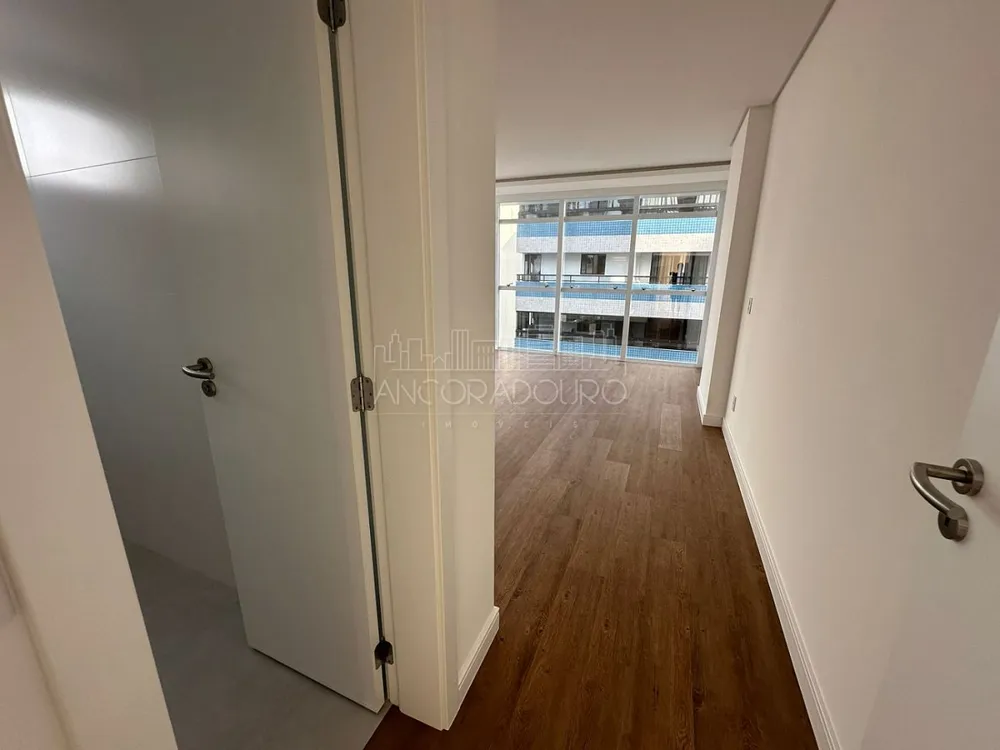 Apartamento, 3 quartos, 227 m² - Foto 1