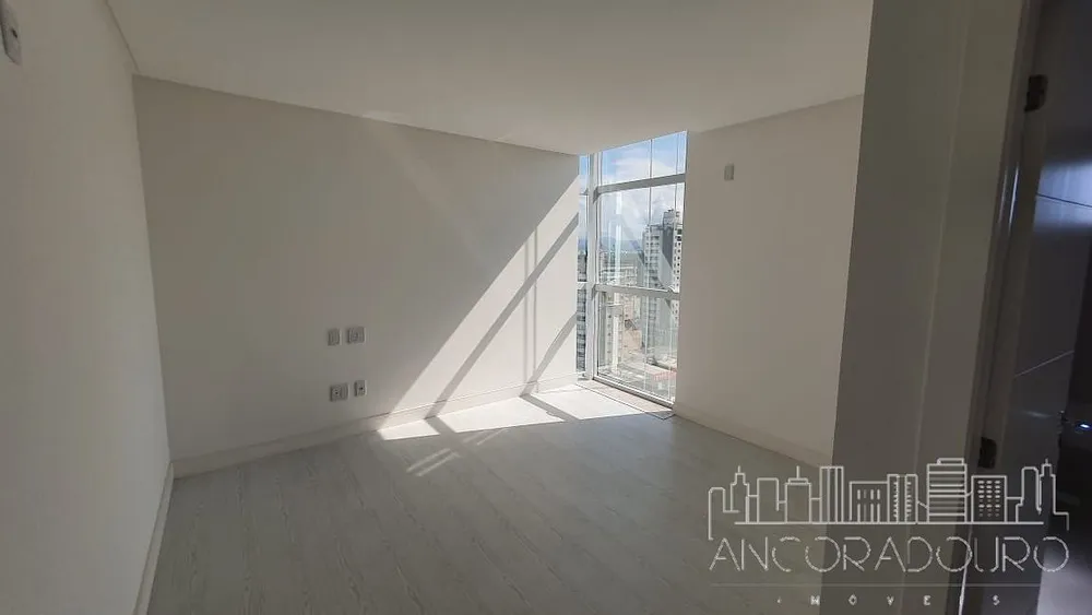 Apartamento, 3 quartos, 130 m² - Foto 3