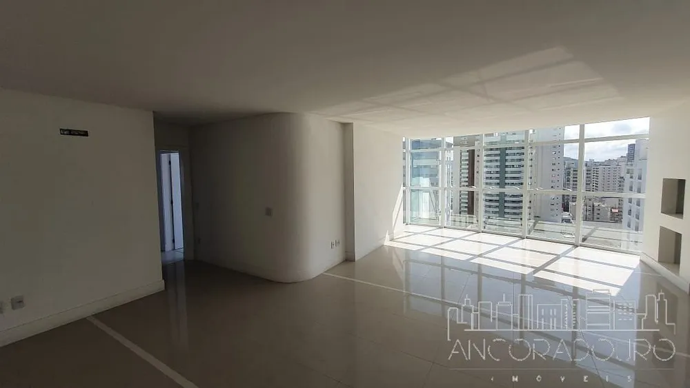 Apartamento, 3 quartos, 130 m² - Foto 2