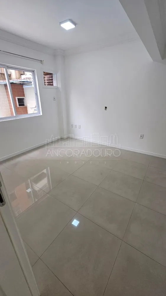Apartamento, 3 quartos, 141 m² - Foto 2