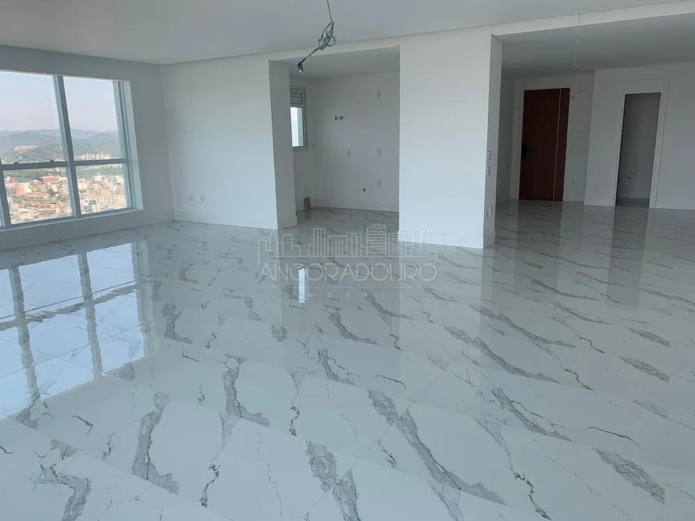 Apartamento, 3 quartos, 182 m² - Foto 1