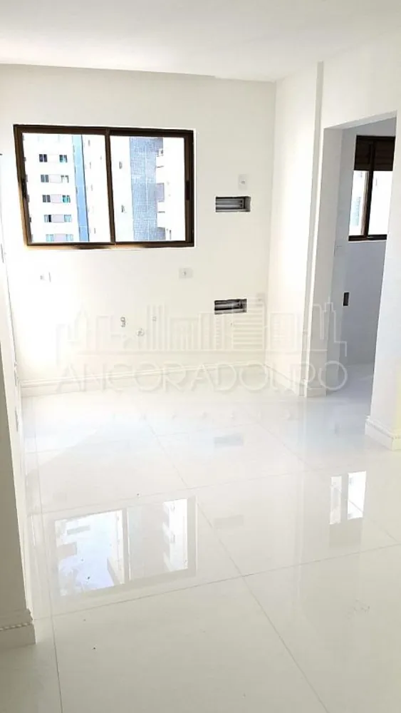Apartamento, 3 quartos, 133 m² - Foto 2