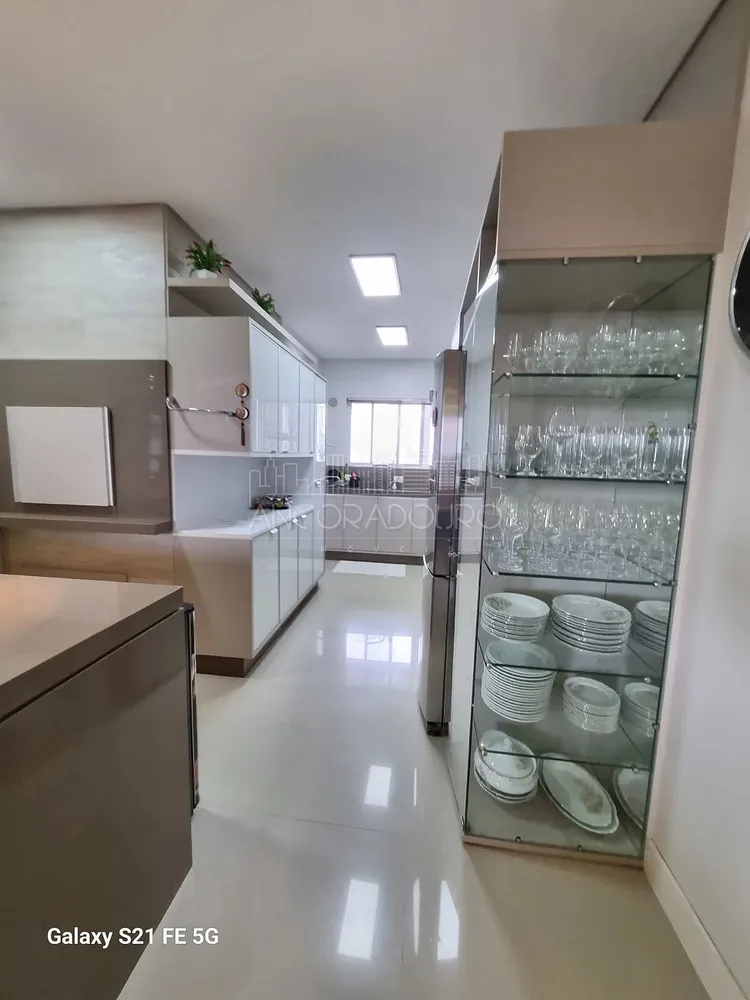Apartamento, 3 quartos, 136 m² - Foto 9