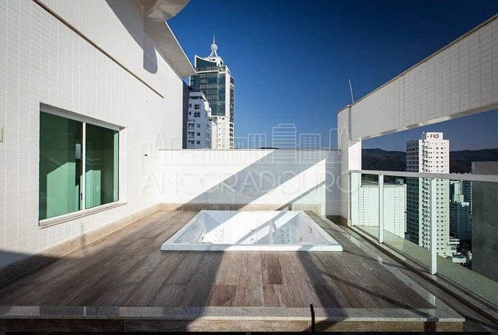 Cobertura à venda com 3 quartos, 200m² - Foto 3
