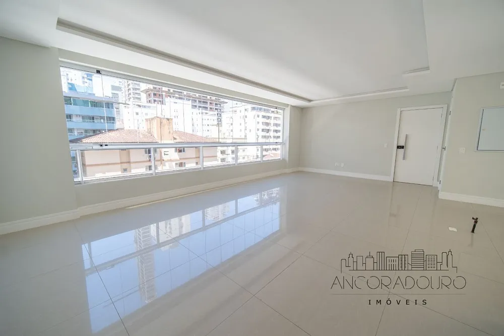 Apartamento, 3 quartos, 251 m² - Foto 3
