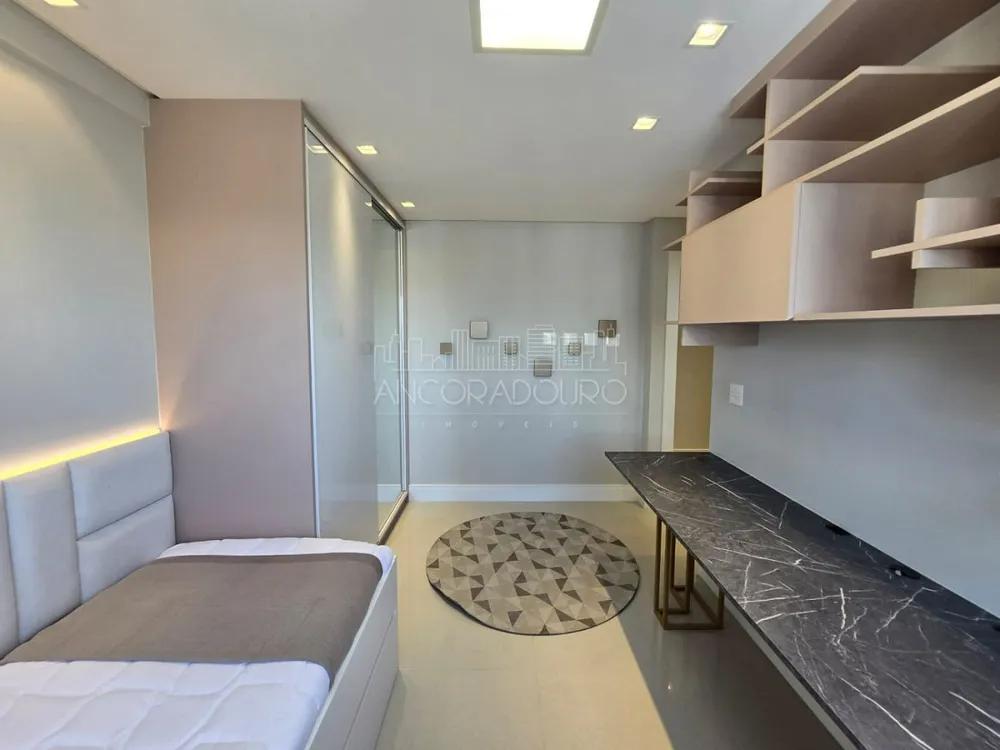 Apartamento, 3 quartos, 136 m² - Foto 2